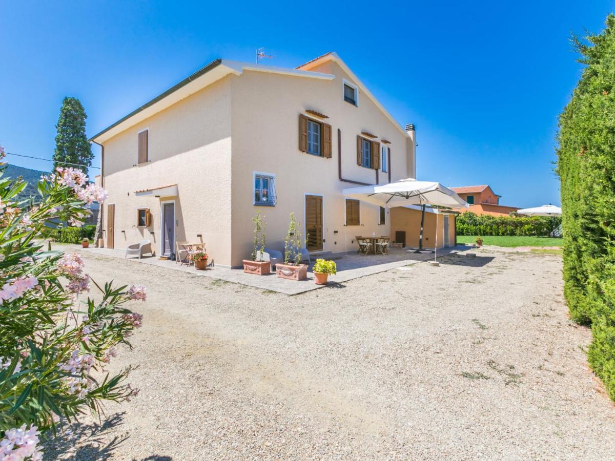 Apartment Benedetta By Interhome Кастільйоне-делла-Пеская Екстер'єр фото